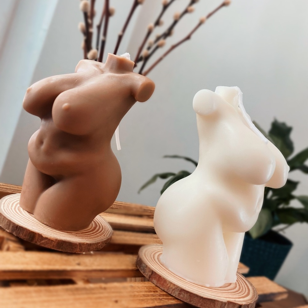 Torso body candle with fresh scent/ curvy goddess 🤍